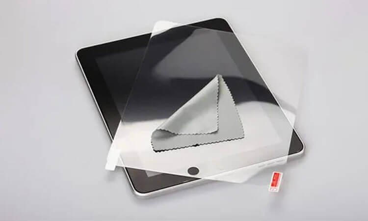 How Easy Is It to Put On and Take Care of a Screen Protector