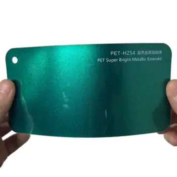 Échantillon de film adhésif métallisé vert émeraude ultra brillant pour voiture