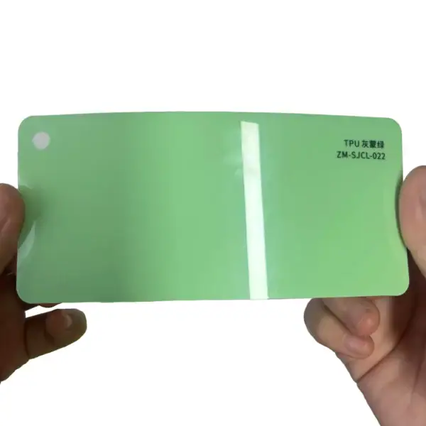Tarjeta de muestra de PPF de TPU en color gris y verde